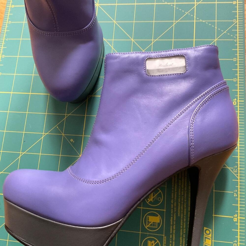 Resilient Purple Leather Platform Ankle Boots EU 38 Made in Italy Stiletto Heel